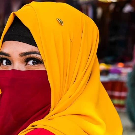 stunning eyes of Bangladeshi Muslim women wearing hijab