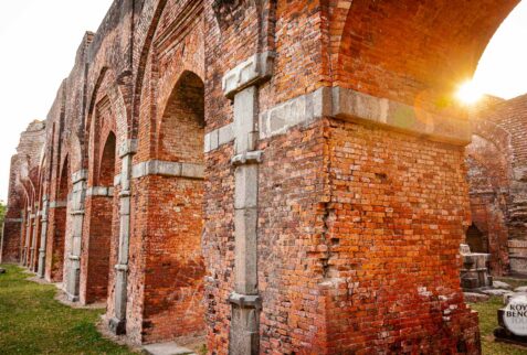 Ruines of Darash Bari mosque in Gaur