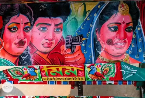 Painting on the backplate of a rickshaw