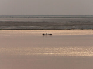 Huge char in the middle of Ganges River in Bangladesh