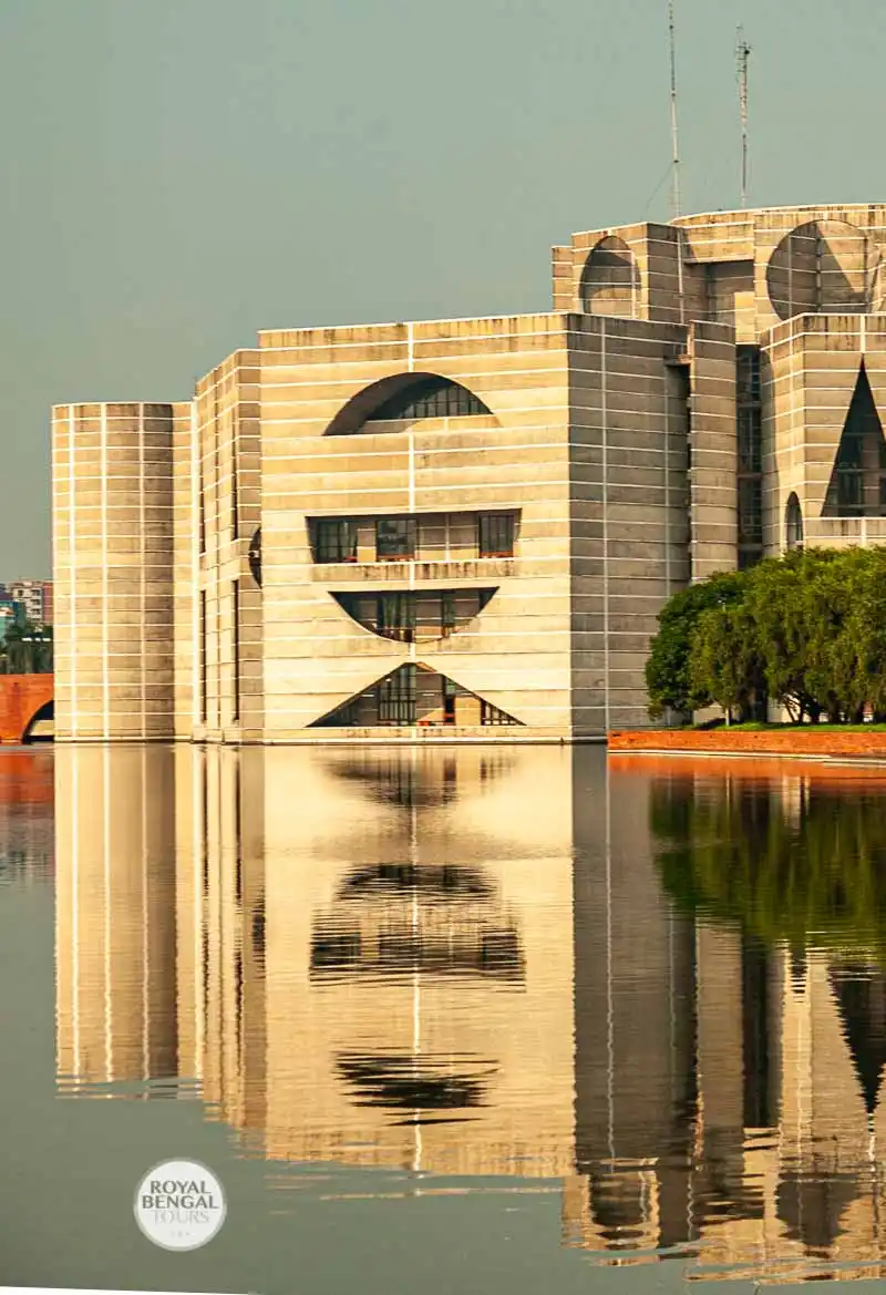 day trip inside of bangladesh parliament building