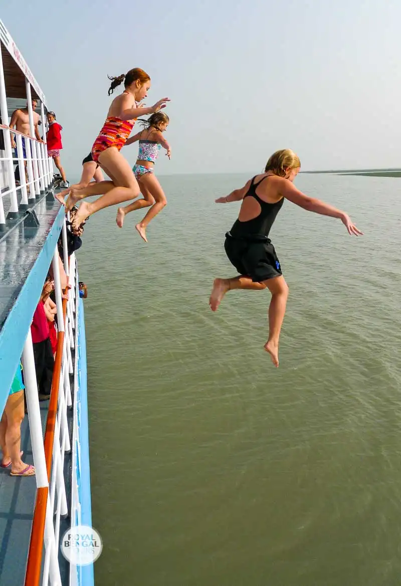 daylong river cruise around Dhaka for perfect relaxation