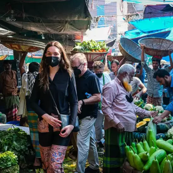 Exploring the kawran bazar vegetable market in Dhaka