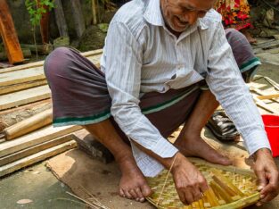 Tourist can experience Bamboo craftsmanship during the back water trip and cannel cruise