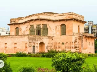 Audience hall and hammam of Lalbagh fort