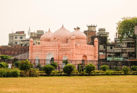 a beautiful mosque built by mughal inside the lalbagh fort in old dhaka