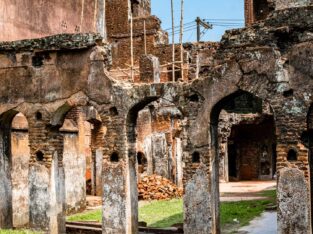 beautiful-ruined-brick-built-building-in-Panam nagar-of-sonargaon-11