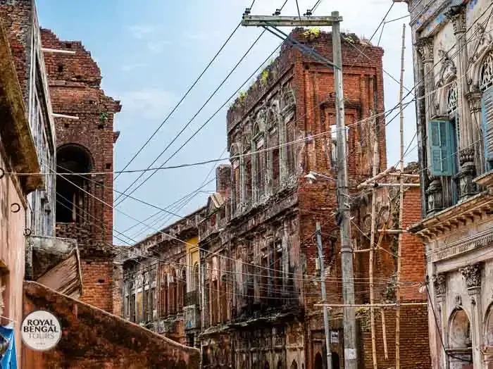 Panam Street had 90 buildings originally