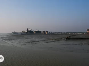 Bangladesh Supreme Court temporarily banned ship-breaking for safety and environment issue