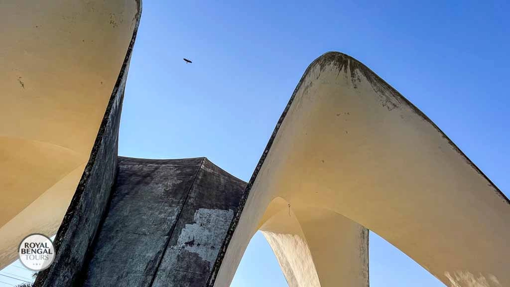 A Look at the Mausoleum of Three Leaders Designed by Masud Ahmad and SA Zahiruddin