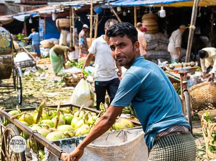 Street hawker at Kawran bazar in dhaka