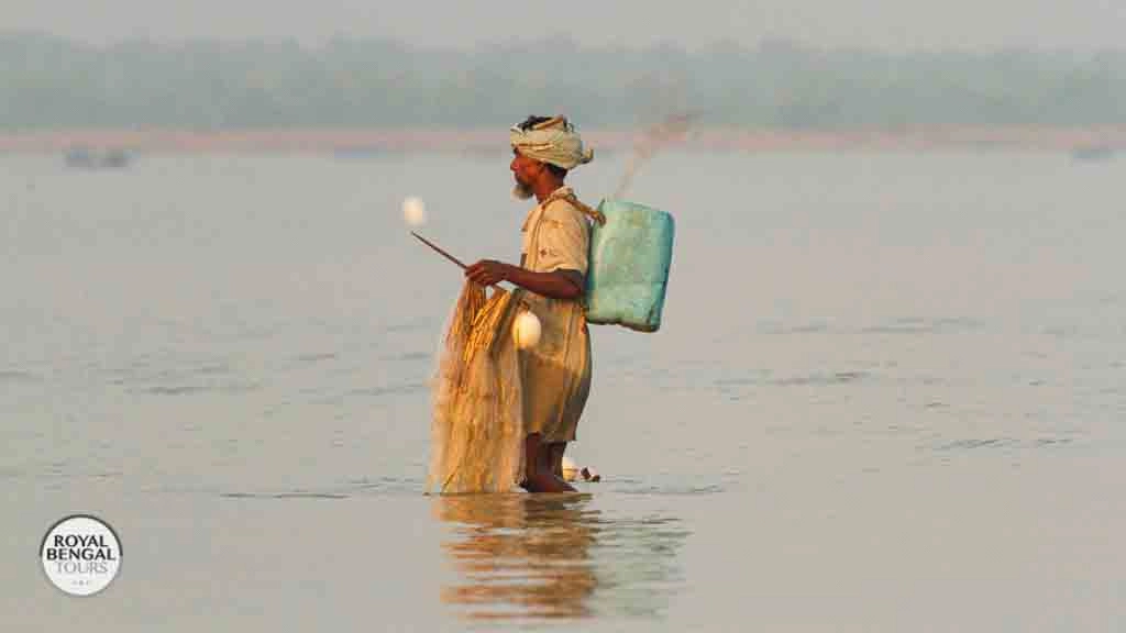 Royal Bengal Tours Bangladesh: Experience Local Fishing on Nijhum Dwip