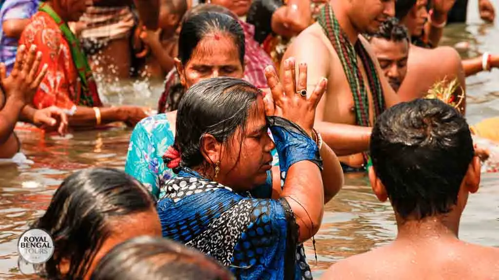 Experience Hindu Festival of Langalbandher Snan at Langalbandh